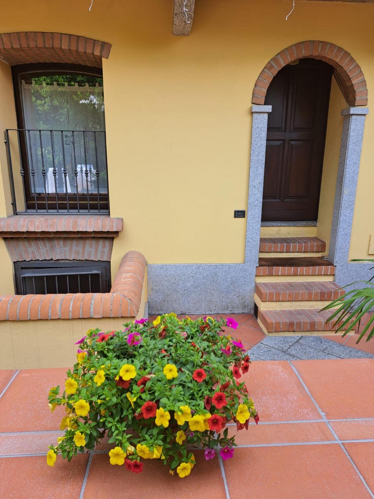 Monolocale Dalia Abbadesse Guest House Mailand Exterior foto